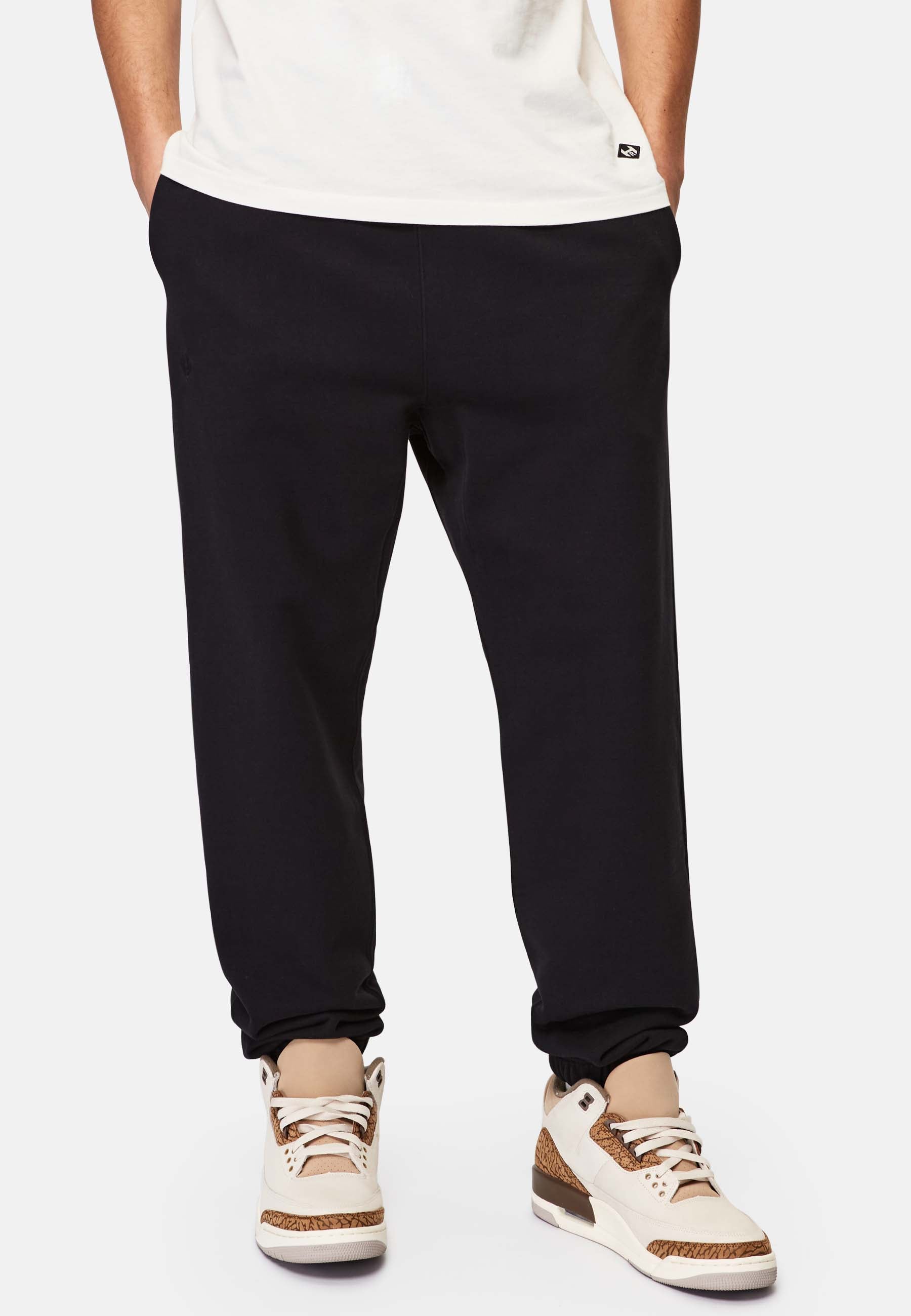 Tapered Jogging Pants