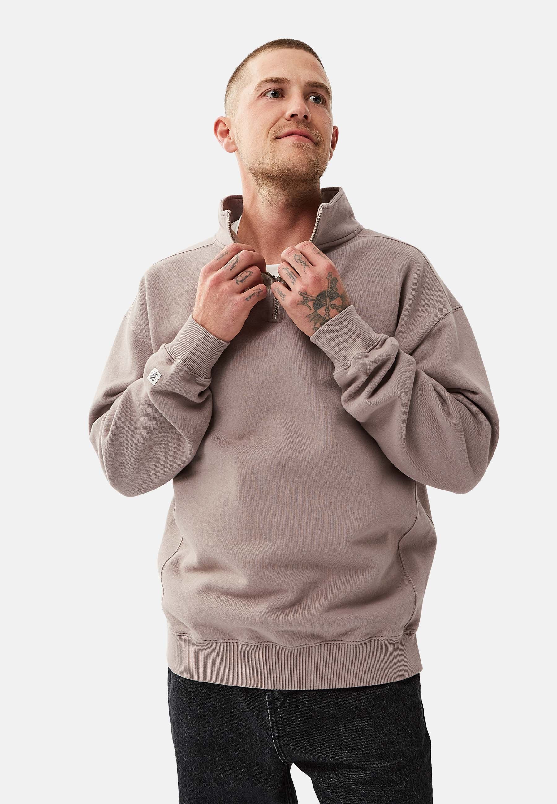 Quarter Zip Sweat