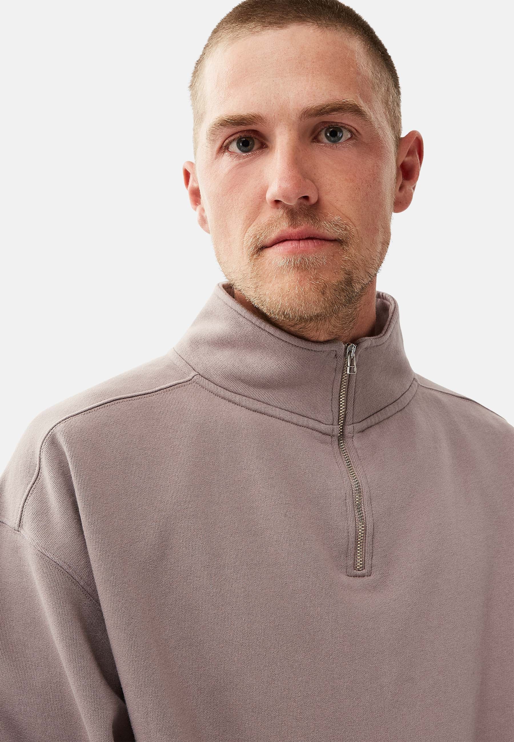 Quarter Zip Sweat