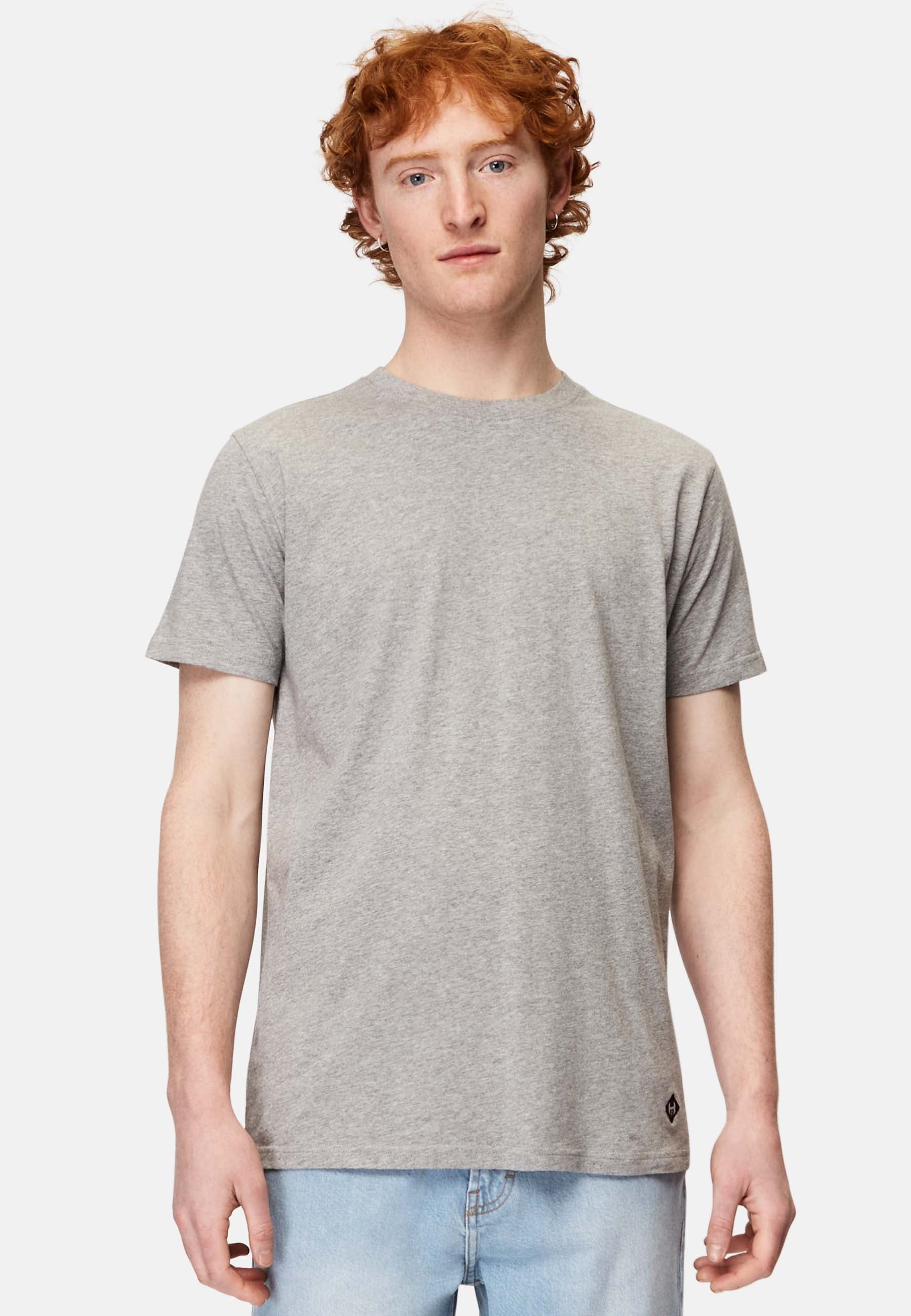 Basic T-Shirt