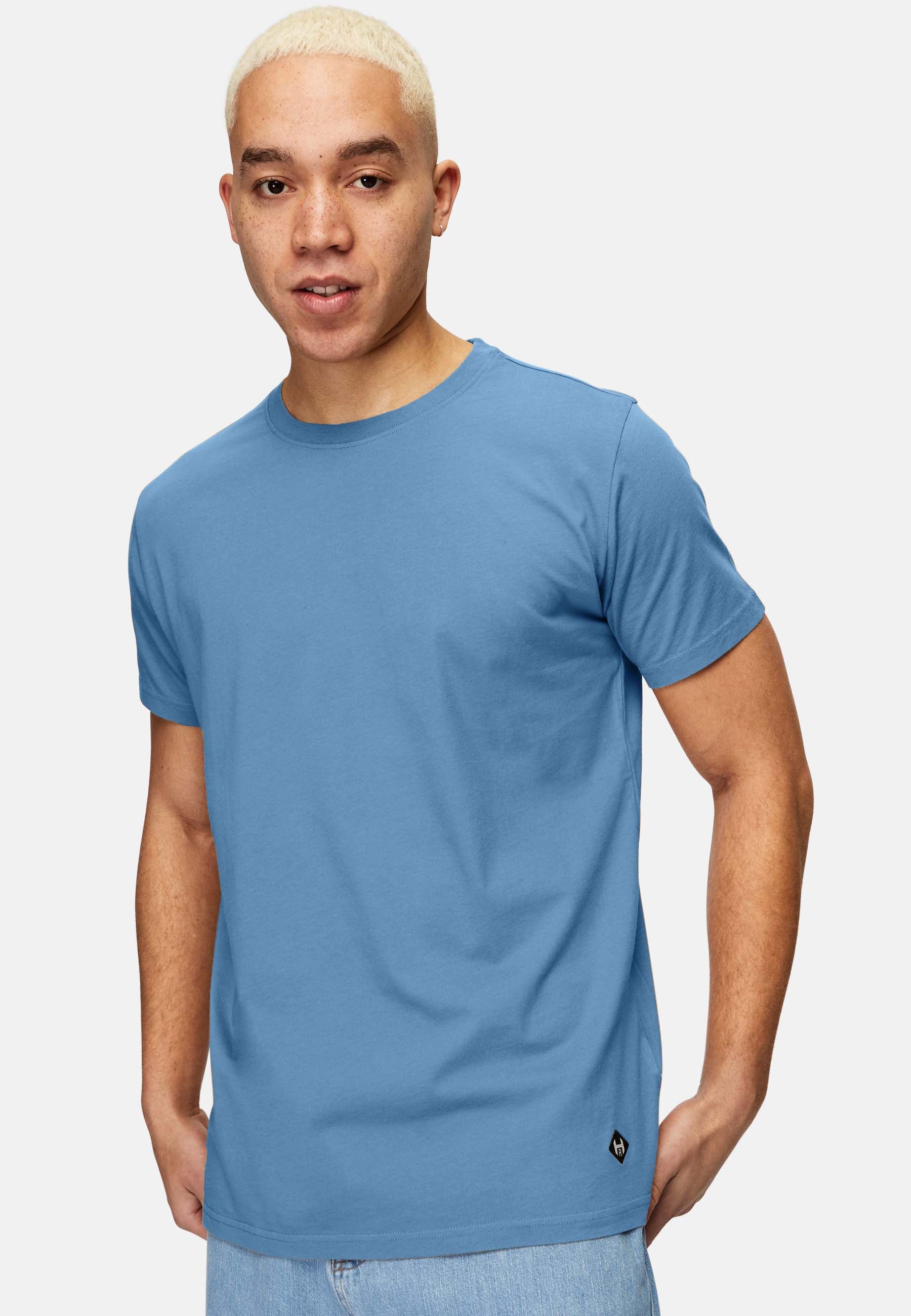 Basic T-Shirt