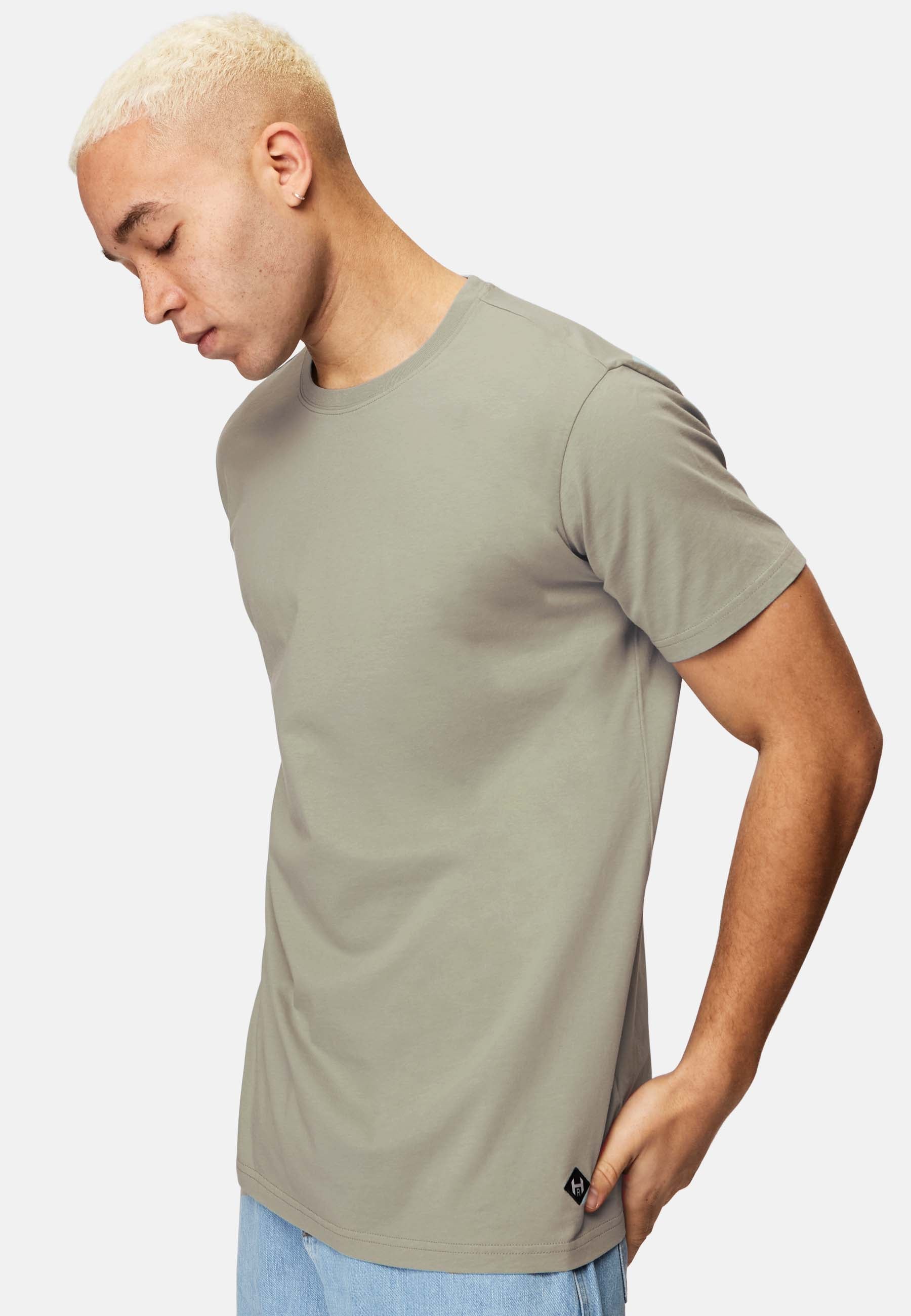 Basic T-Shirt