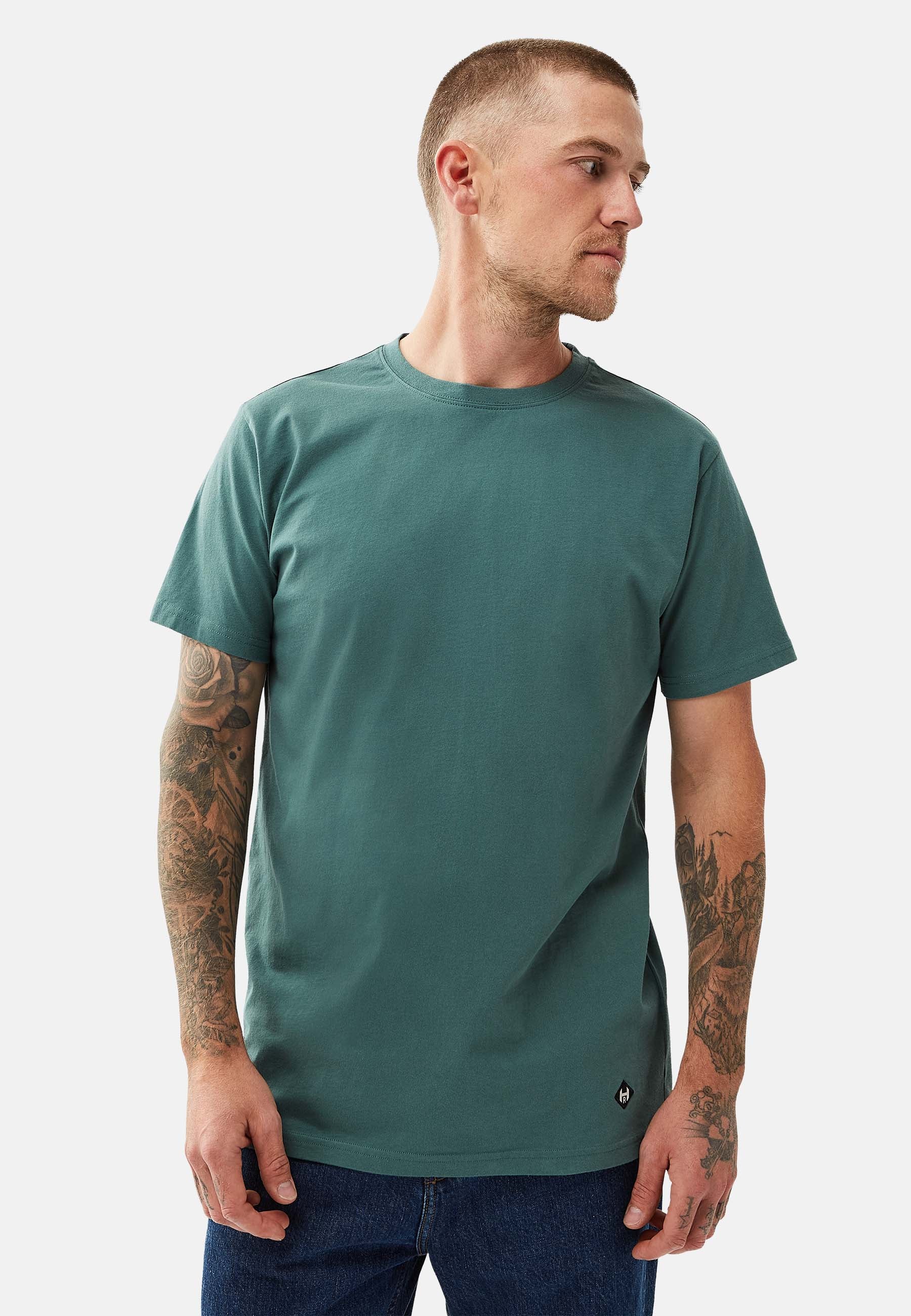 Basic T-Shirt