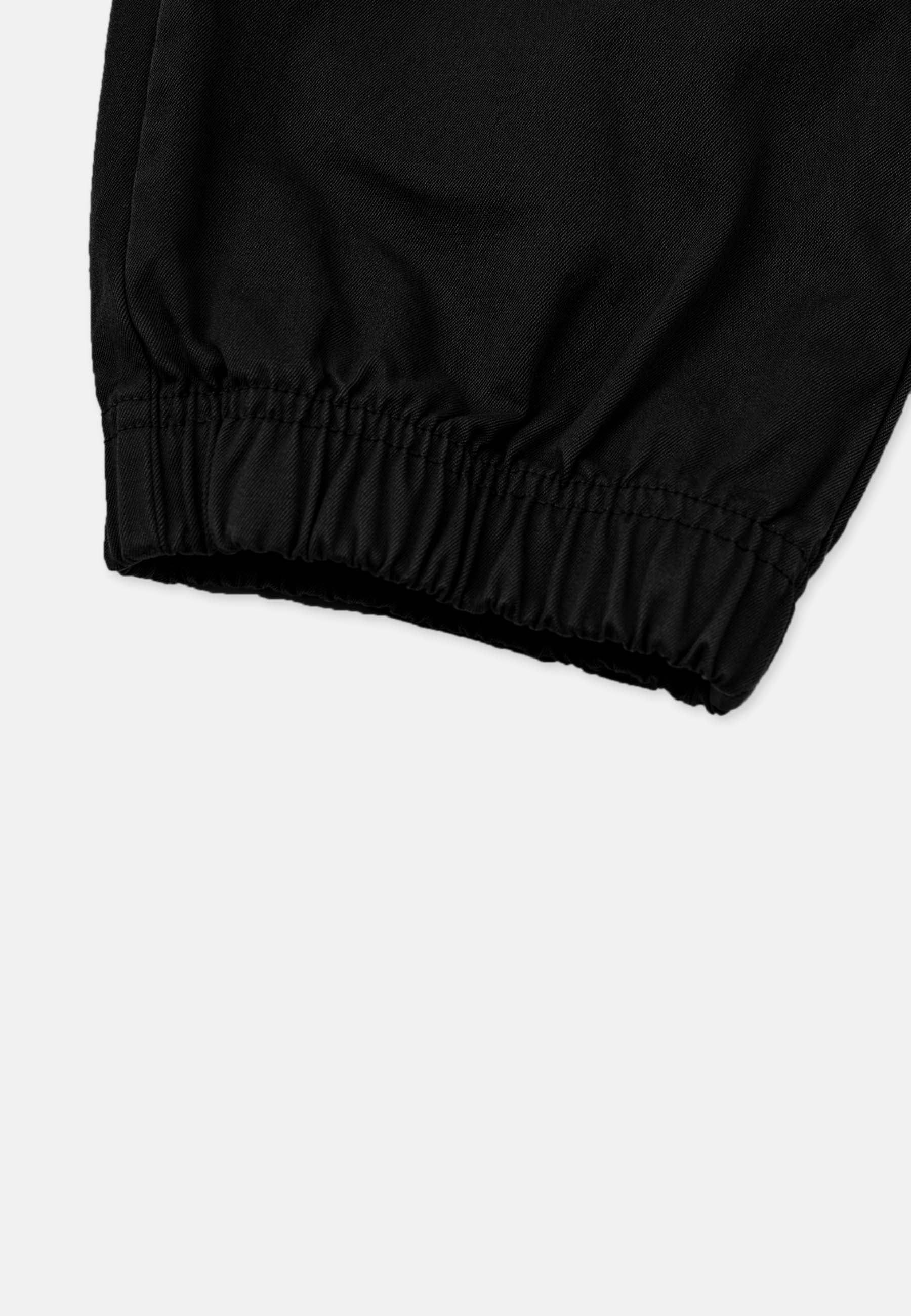 Loose Fit Cargo Jog Pants