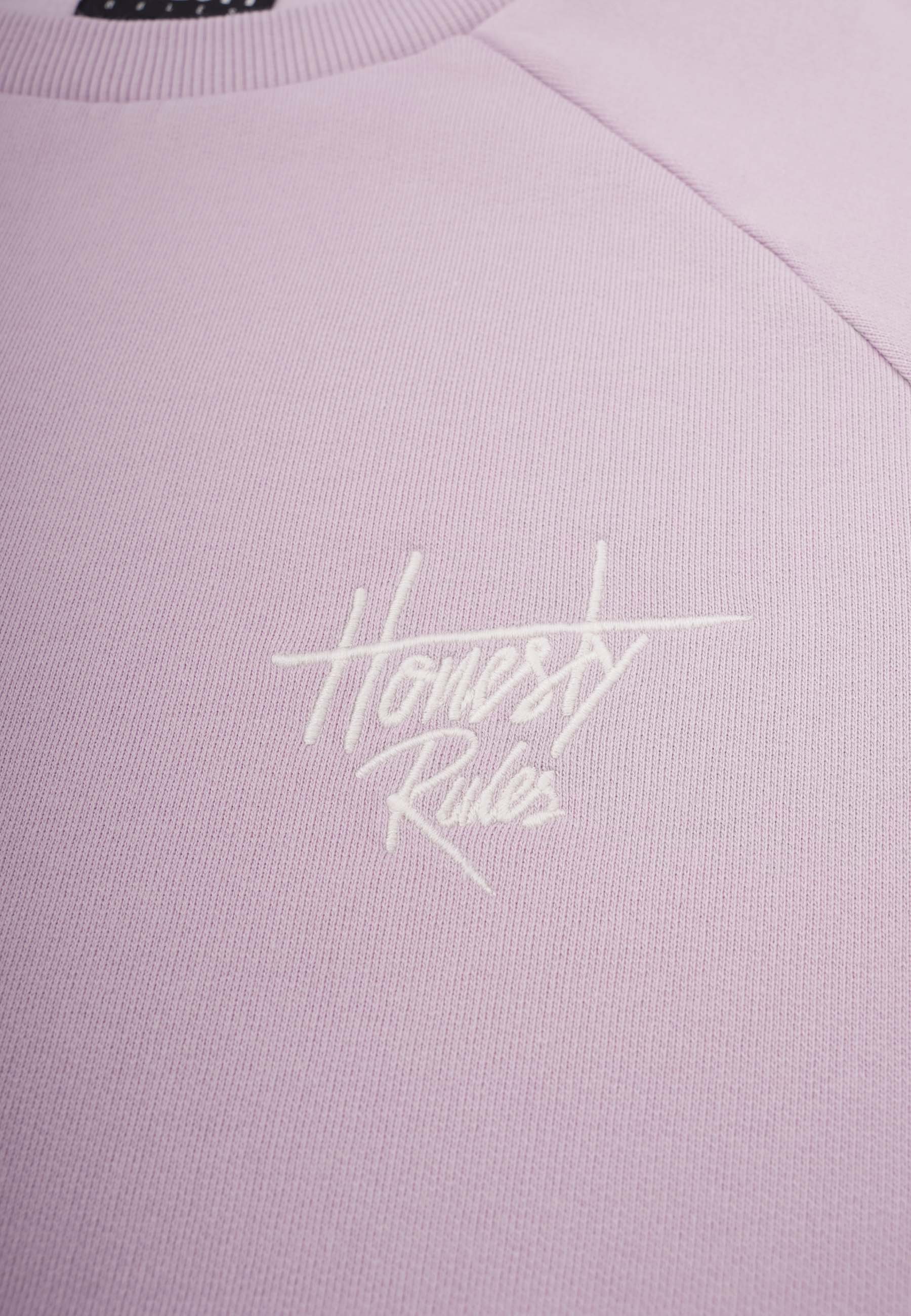 Raglan Signature Sweat