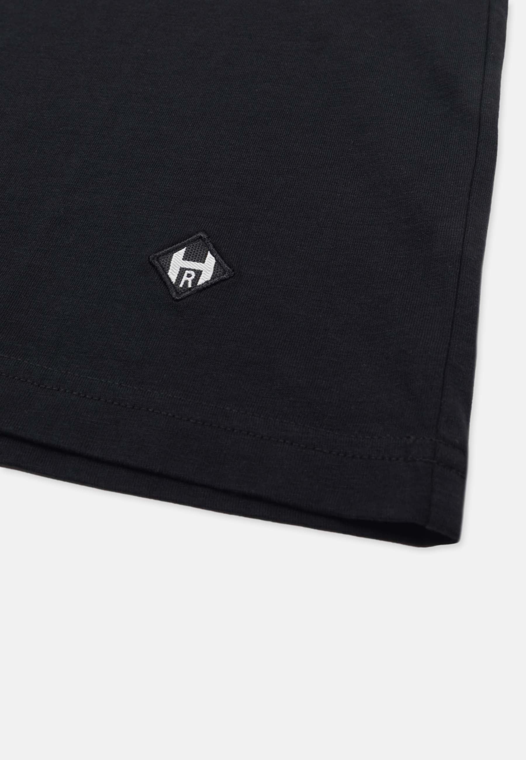 Basic T-Shirt