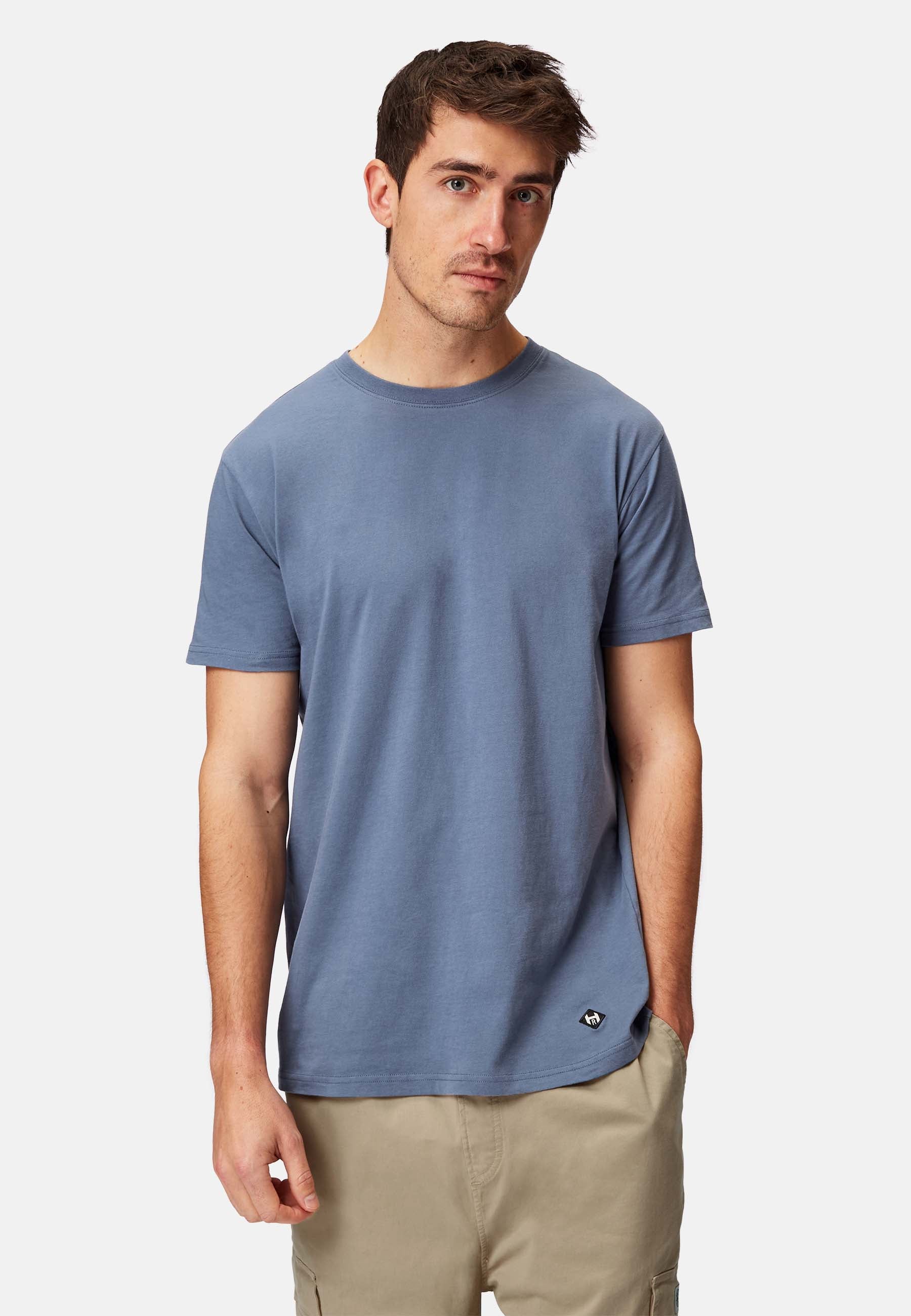 Basic T-Shirt