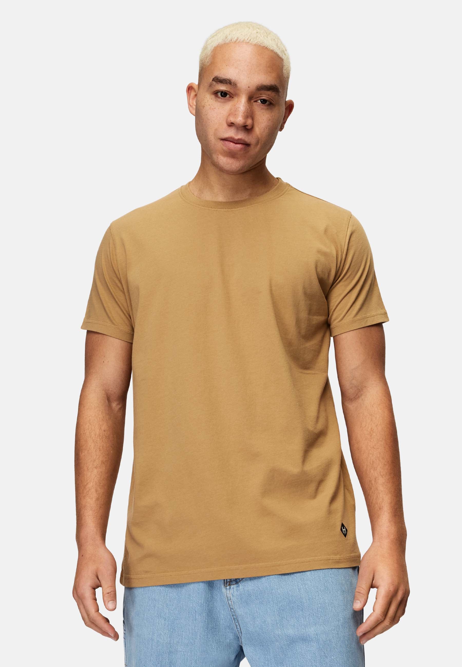 Basic T-Shirt