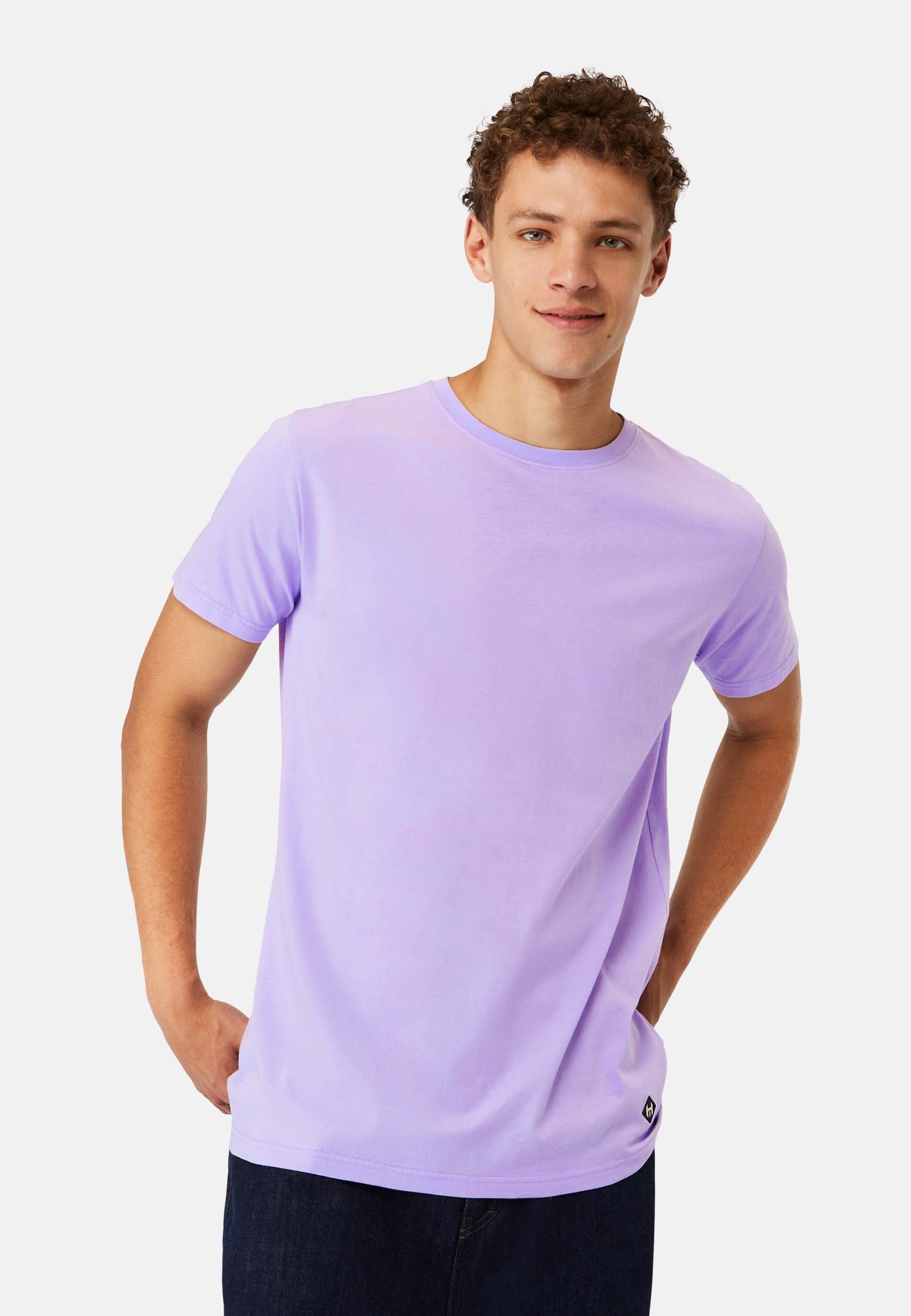 Basic T-Shirt